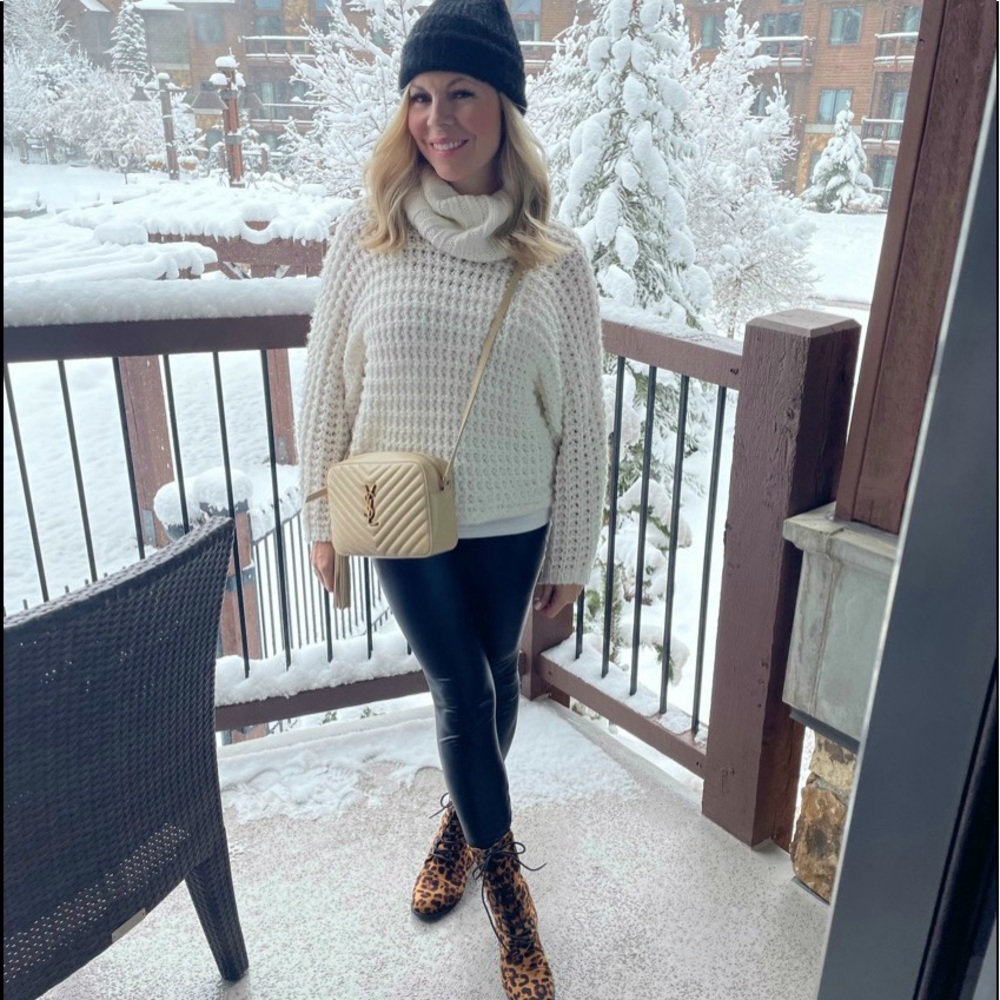 Meet your Posher, Shana